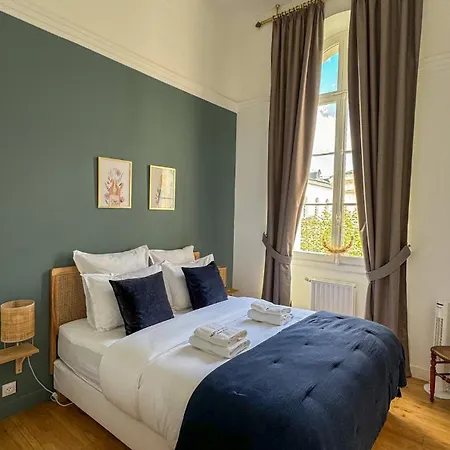 Hospice St Nicolas Apartment