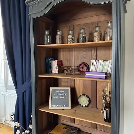 Hospice St Nicolas Διαμέρισμα